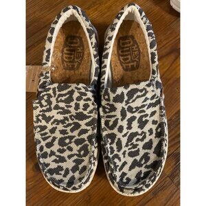 Hey Dude Women's Cheetah Grey Slip-On Shoes Size 5 US 36 EU New with Tag